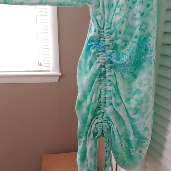 Top - Picture 2 of 6